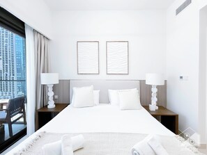 Apartment (4 Bedrooms) | Interior - Exclusive Burj Crown 4b Balcony Burj Khalifa View (Dubai)