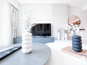 Apartment (2 Bedrooms) | Interior - Burj Crown Luxurious 2bedroom Balcony (Dubai)