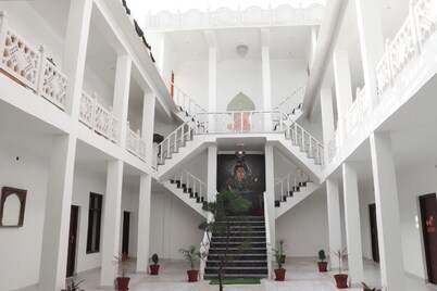 Priyanka Resort