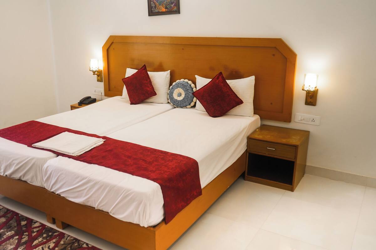Suite Room | ผ้าปูที่นอนฝ้ายอียิปต์, เครื่องนอนระดับพรีเมียม, ผ้านวมขนเป็ด