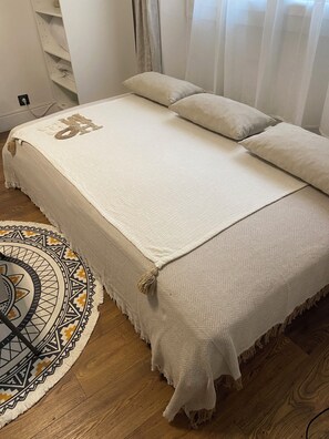 1 bedroom, iron/ironing board, WiFi, bed sheets