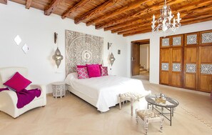 5 soverom, wi-fi (inkludert) og sengetøy