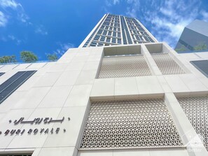 アパートメント (4 Bedrooms) | 施設の正面