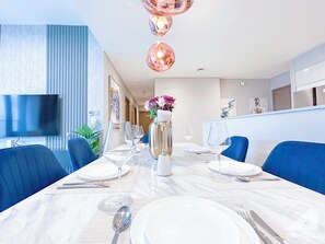 アパートメント (4 Bedrooms) | 客室内のダイニングエリア