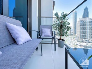Balcony - Luxury & Elegance at Burj Crown Downtown (Dubai)