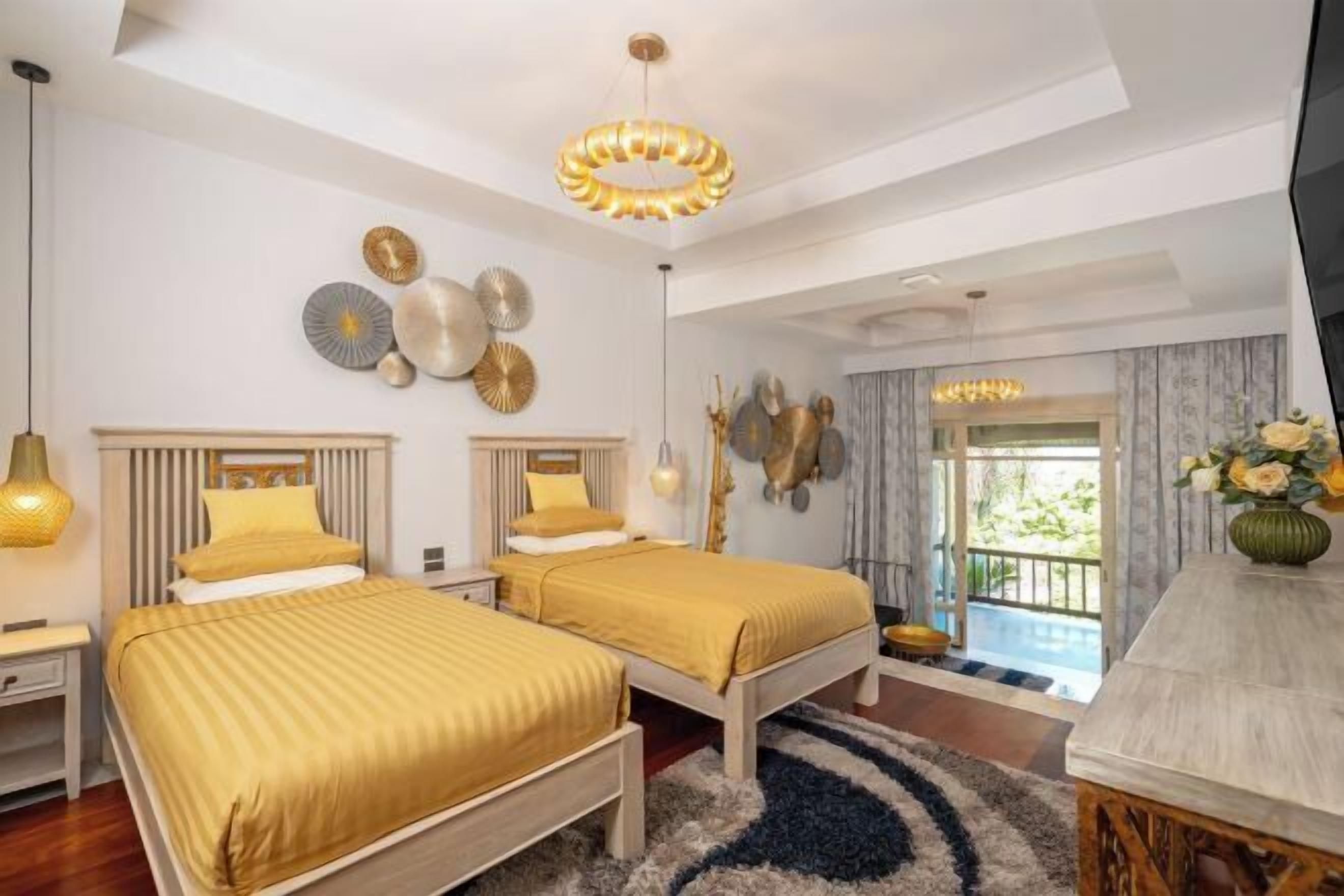 迷你吧、客房內保險箱、書桌、筆電工作空間