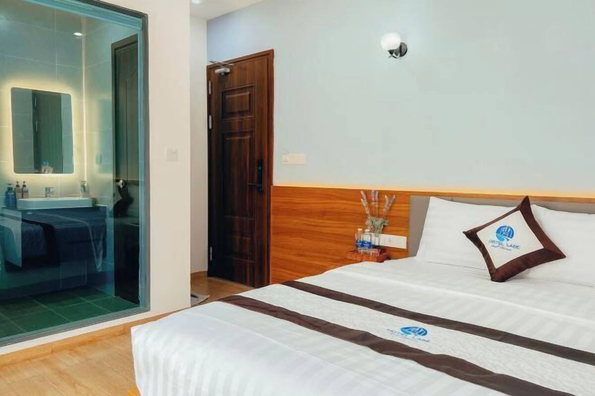 In-room safe, desk, laptop workspace, soundproofing