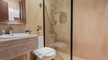 Hårføner, håndklær, såpe og sjampo