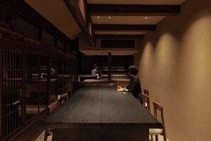 Wine bar - YORUYA (Kurashiki)