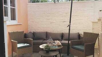 House | Terrace/patio