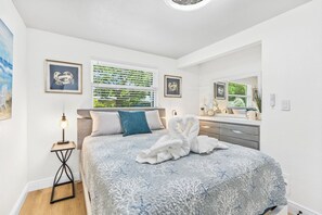 3 bedrooms, iron/ironing board, travel cot, free WiFi - Salt Water Heated Pool, Mini Golf, 10Min To Beach (Largo)