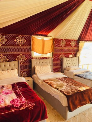 Deluxe Single Room, Balcony, Mountain View | Free WiFi - Desert tree camp  (Wadi Rum)