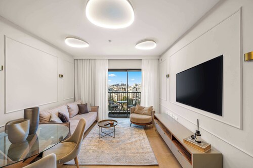 1 Bedroom Savyon View By Isrentals