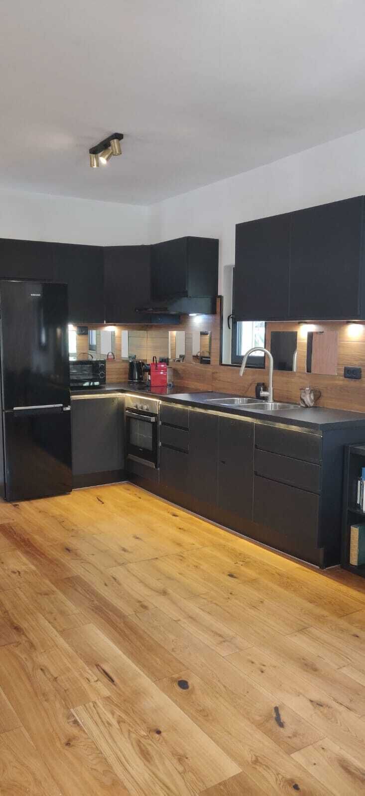 Apartment, City View | Private kitchen | Microwave, stovetop, coffee/tea maker, griddle