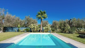 Unclassified image, 2 of 45, button - 4203 Villa Palma Dipinto by Perle di Puglia (Oria)