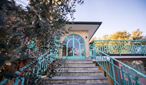 Front of property - Villa Eunice (Monzambano)