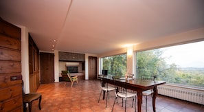 Comfort Villa, Lake View | Terrace/patio - Villa Eunice (Monzambano)