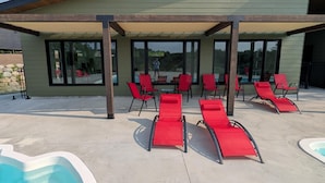 Unclassified image, 2 of 41, button - Kaïros - Hot tub and Golf, Shared pool (Saint-Basile)