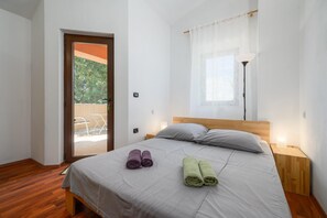 Villa | 3 bedrooms, iron/ironing board - Lovely Villa Near the Beach (Visnjan)