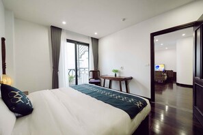 Cortinas blackout, tabla de planchar con plancha y wifi gratis 