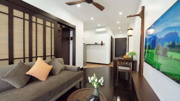 Apartment, 1 Bedroom, Kitchen | Living area | TV