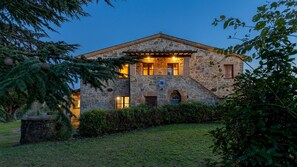 Biệt thự | 6 phòng ngủ 