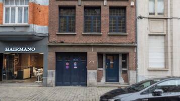 Bagian depan properti