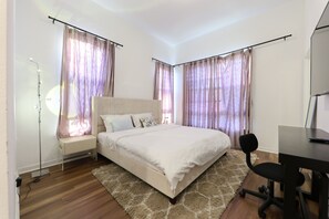 4 bedrooms, iron/ironing board, free WiFi, bed sheets