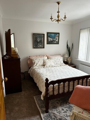 4 chambres, fer et planche à repasser, Wi-Fi, draps fournis