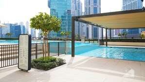 Pool - Luxury Burj Crown Downtown 4 Bedroom With Balcony (Dubai)