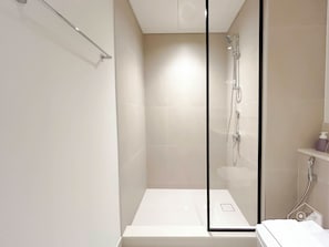 Bathroom - Luxury Burj Crown Downtown 4 Bedroom With Balcony (Dubai)