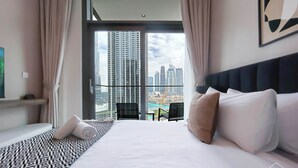 Room - Luxury Burj Crown Downtown 4 Bedroom With Balcony (Dubai)