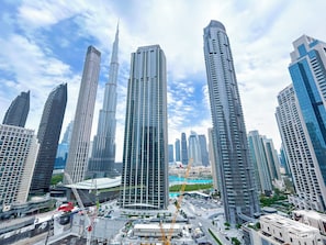 Balcony - Luxury Burj Crown Downtown 4 Bedroom With Balcony (Dubai)