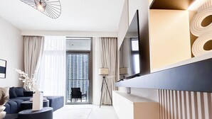 Living room - Luxury Burj Crown Downtown 4 Bedroom With Balcony (Dubai)