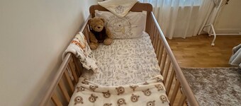 Beautiful Family Town Home With Private Parking