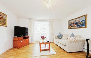 Ferienhaus | Wohnbereich | Fernseher