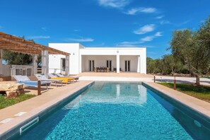 Piscina externa sazonal