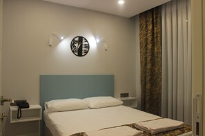 1 bedroom, individually decorated, desk, laptop workspace - Retro Star Suites (Konyaalti)