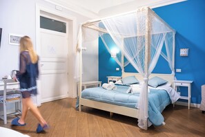 Luxury-Doppelzimmer | Schreibtisch, laptopgeeigneter Arbeitsplatz, Bügeleisen/Bügelbrett