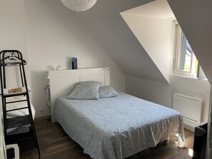 3 bedrooms, iron/ironing board, WiFi