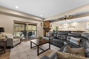 TV, fireplace, table football - Rustic Lakehouse! Minutes to Branson Activities! (Branson)
