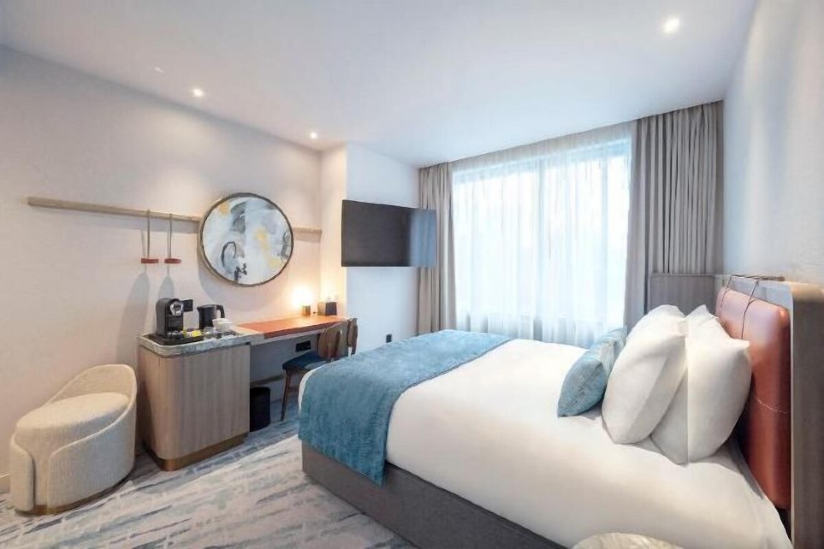 Hypoallergeen beddengoed, een kluis op de kamer, een bureau