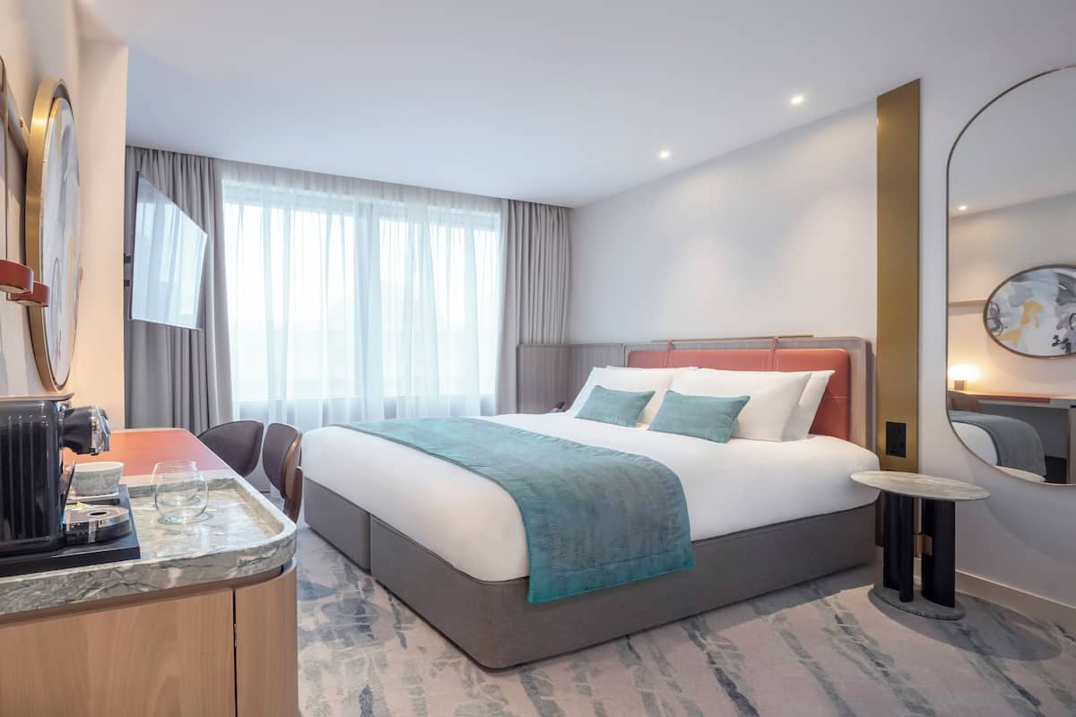 1 bedroom, hypo-allergenic bedding, in-room safe, desk