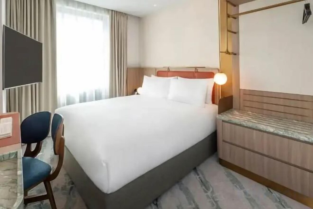 Dorsett King Room