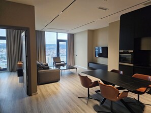 Luxury Apartment, River View | Living area