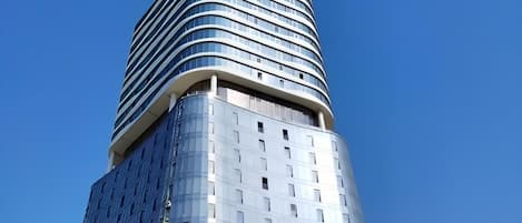 المنشأة من الخارج