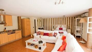 1 chambre, fer et planche Ă repasser, Wi-Fi, draps fournis