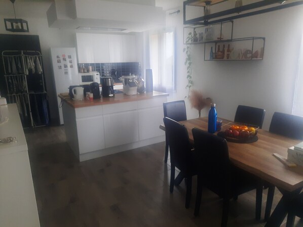 Dining - Country house (Mainneville)