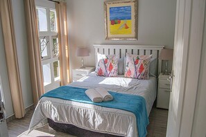 8 bedrooms, free WiFi, bed sheets