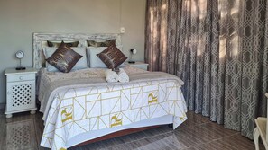 8 bedrooms, free WiFi, bed sheets - IDEAL Family Holiday Home / 8-bedroom house in Ramsgate with calming sea views (Margate)